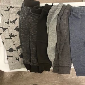 Bundle of 8 - size 2T  boys comfy pants      brands- Jumping Beans & Garanimals